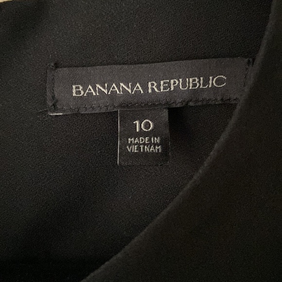 Banana Republic Black shift dress - Picture 3 of 3
